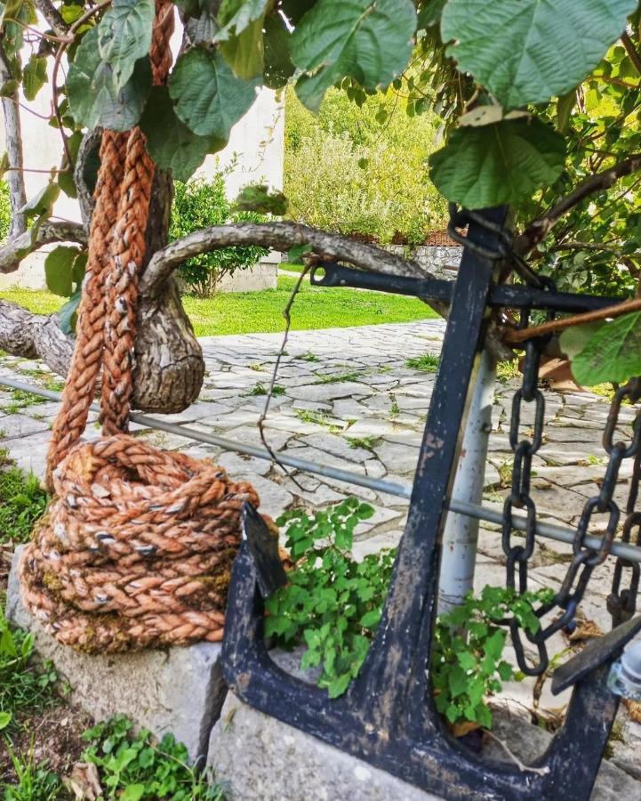 Villa Sailor'S Rustic House à Virpazar Extérieur photo
